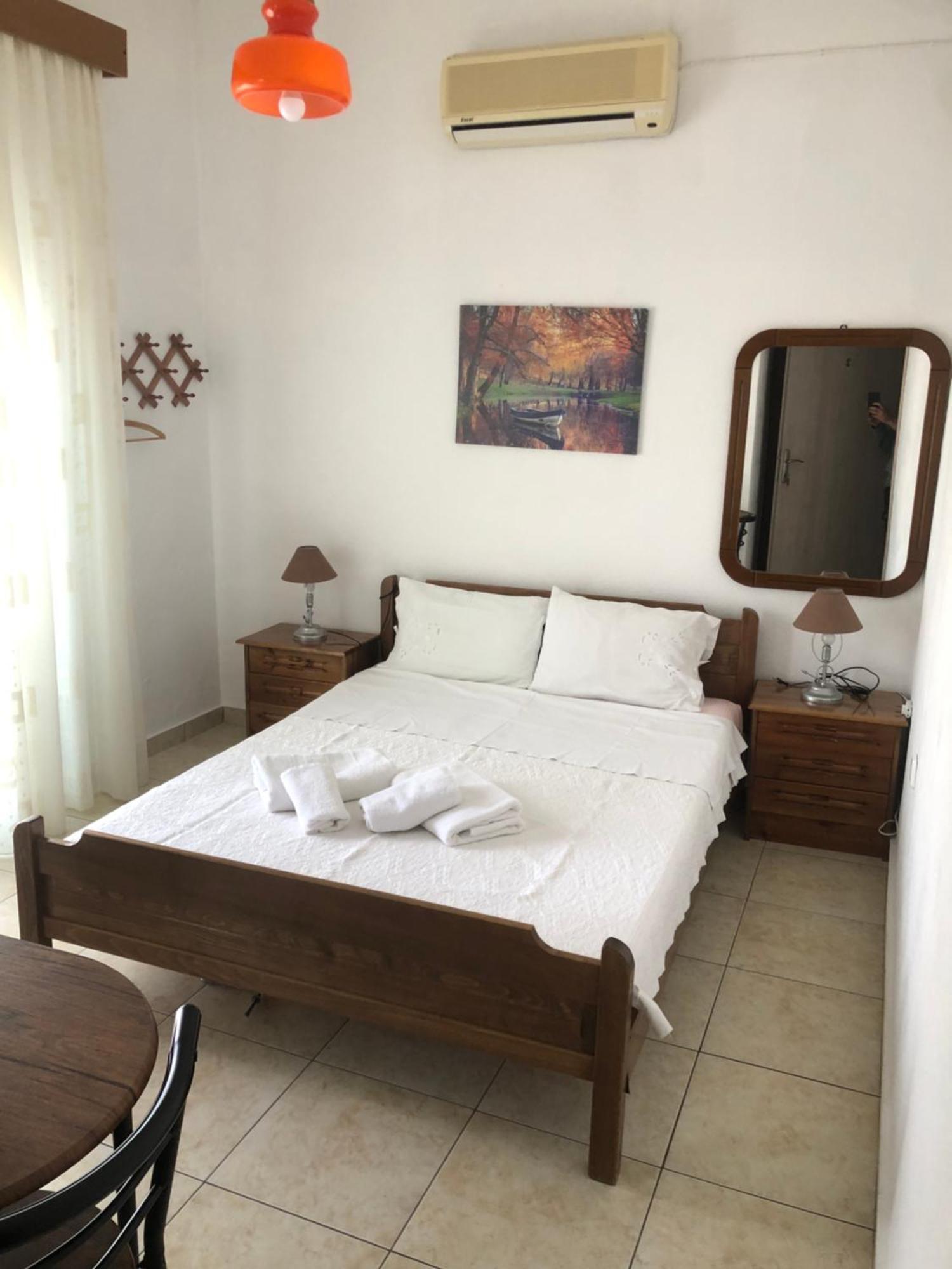 Nikos Rooms เนอาเปรามอส ภายนอก รูปภาพ